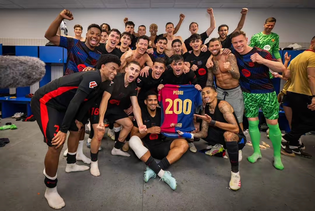 西班牙经典德比再次上演,球迷期待激情对决 西班牙经典德比再次上演,球迷期待激情对决