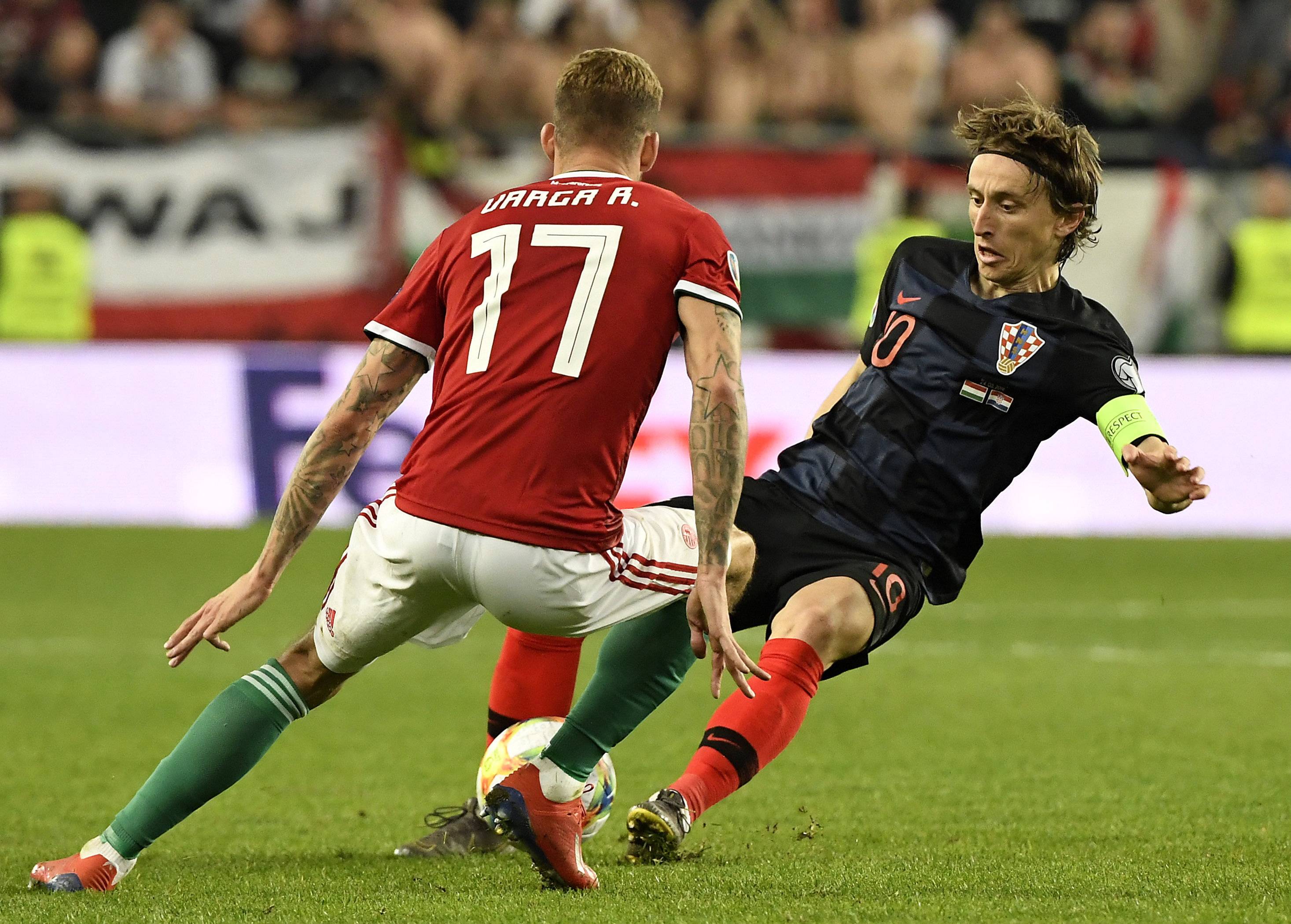 土耳其惊险击败英格兰,晋级欧洲联赛半决赛的简单介绍 土耳其惊险击败英格兰,晋级欧洲联赛半决赛的简单介绍