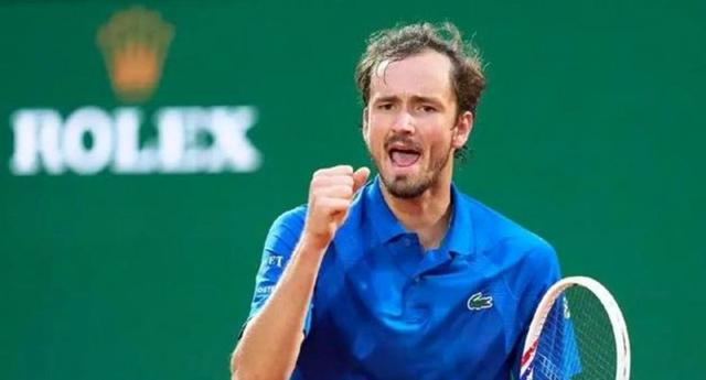 关于德国网球队鏖战美国网球队,梅德韦杰夫统治全场的信息 关于德国网球队鏖战美国网球队,梅德韦杰夫统治全场的信息