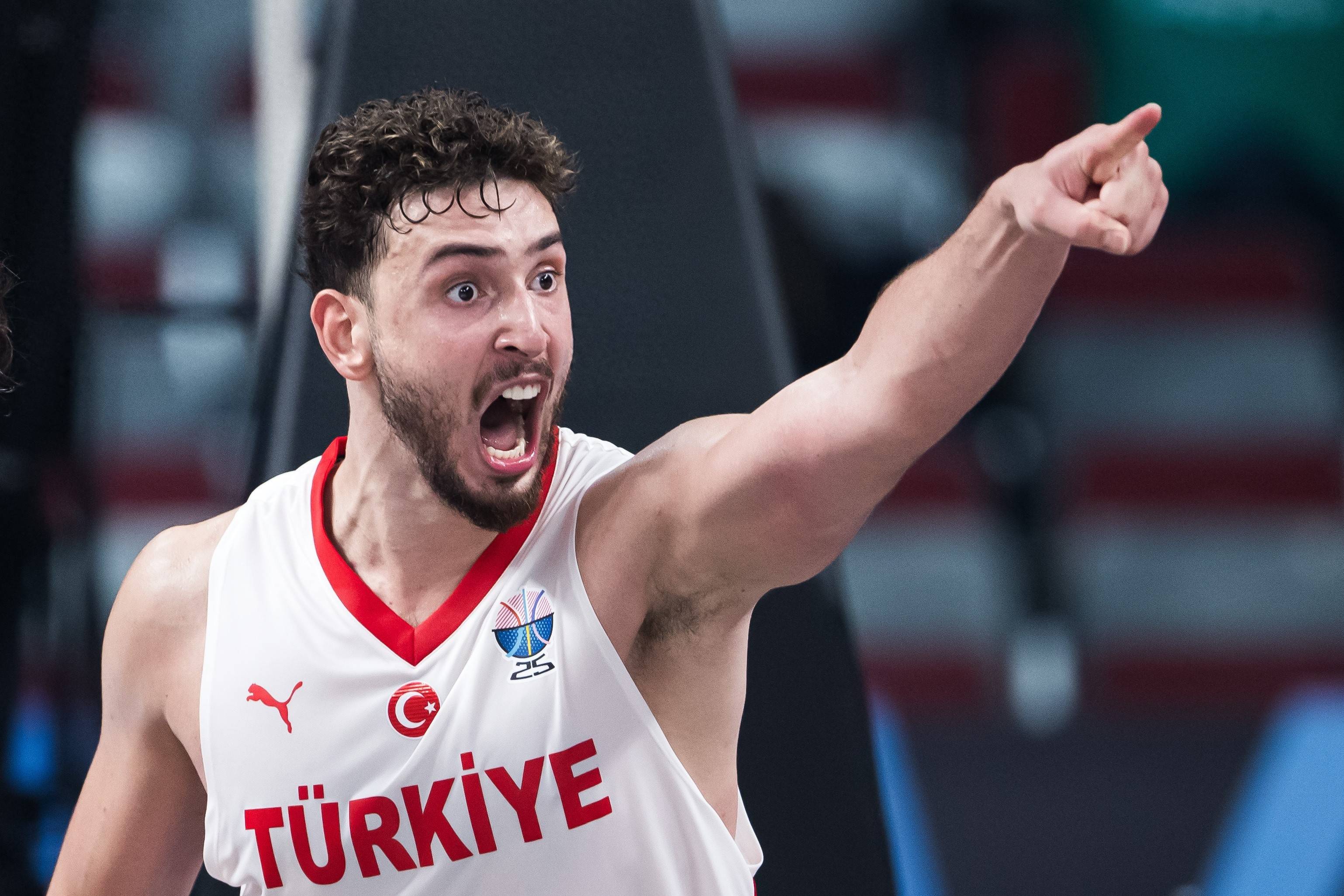 土耳其男篮横扫法国男篮,巴恩斯三分雨点燃全场的简单介绍 土耳其男篮横扫法国男篮,巴恩斯三分雨点燃全场的简单介绍