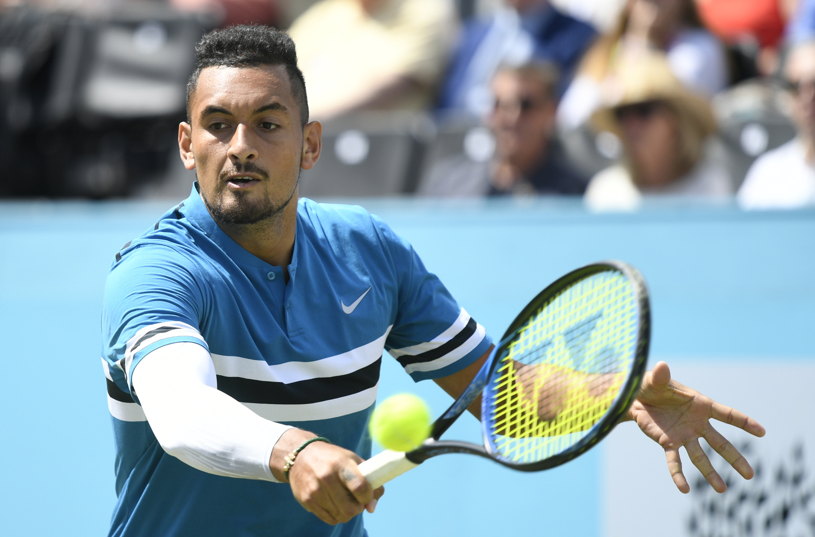 意大利网球队横扫澳大利亚网球队，克耶高斯爆发神勇