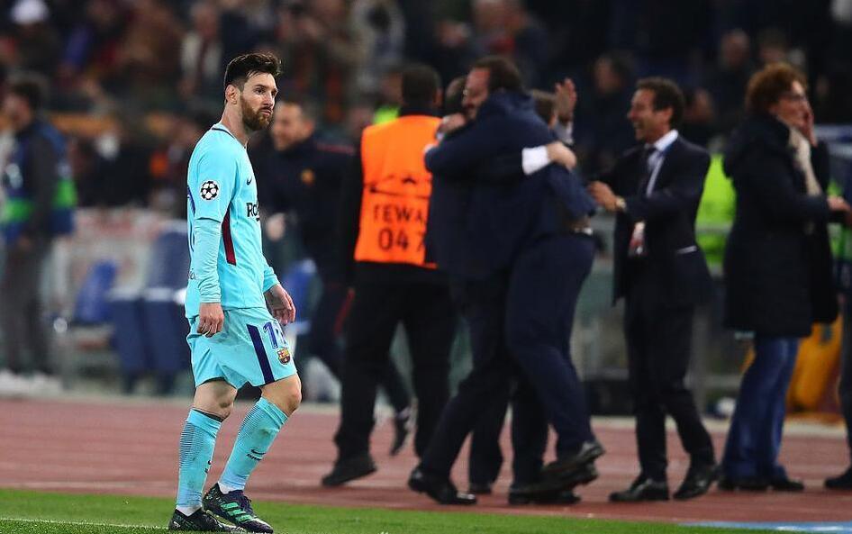 曼城翻盘瑞典，皮克惊艳四座