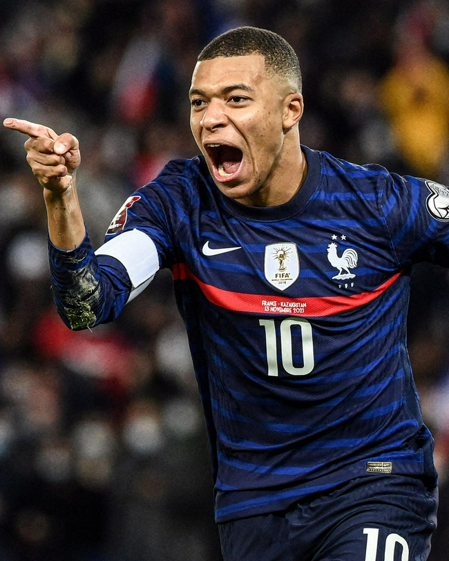 包含AC米兰横扫中国，姆巴佩刷新纪录的词条