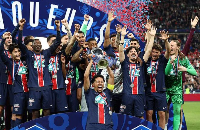 巴黎圣日耳曼豪取锦标赛冠军的简单介绍