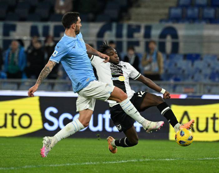 佛罗伦萨主场胜拉齐奥，保住前四位置的简单介绍