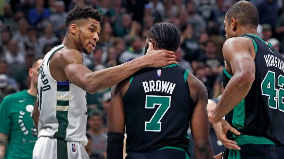 开云体育-包含西部豪强力压东部联盟，季后赛形势明朗的词条