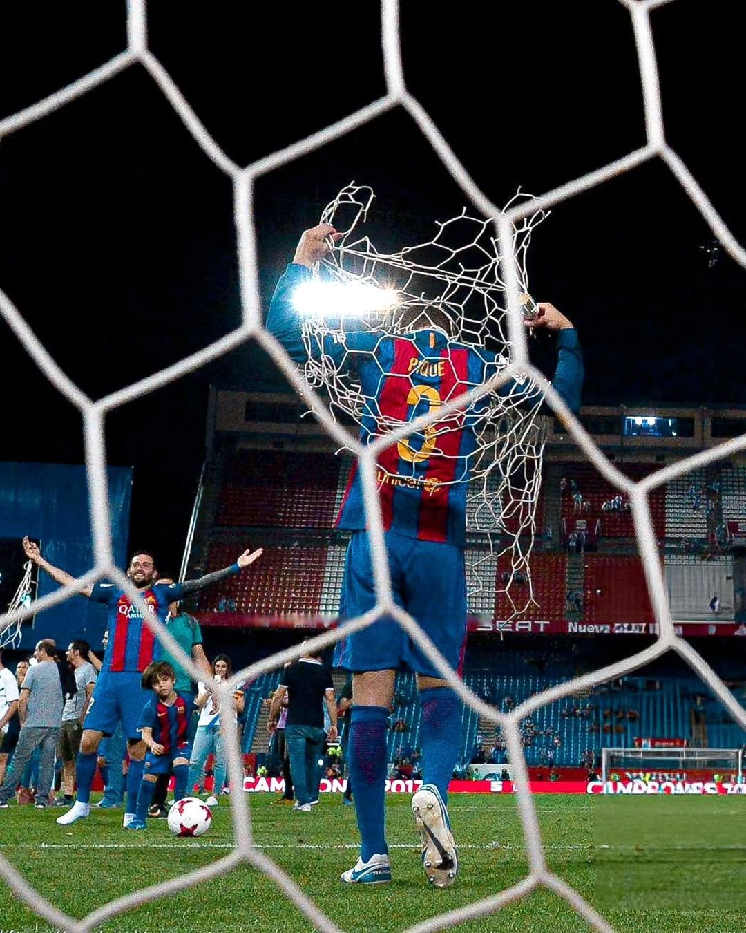 开云体育在线-巴西足球队获得胜利