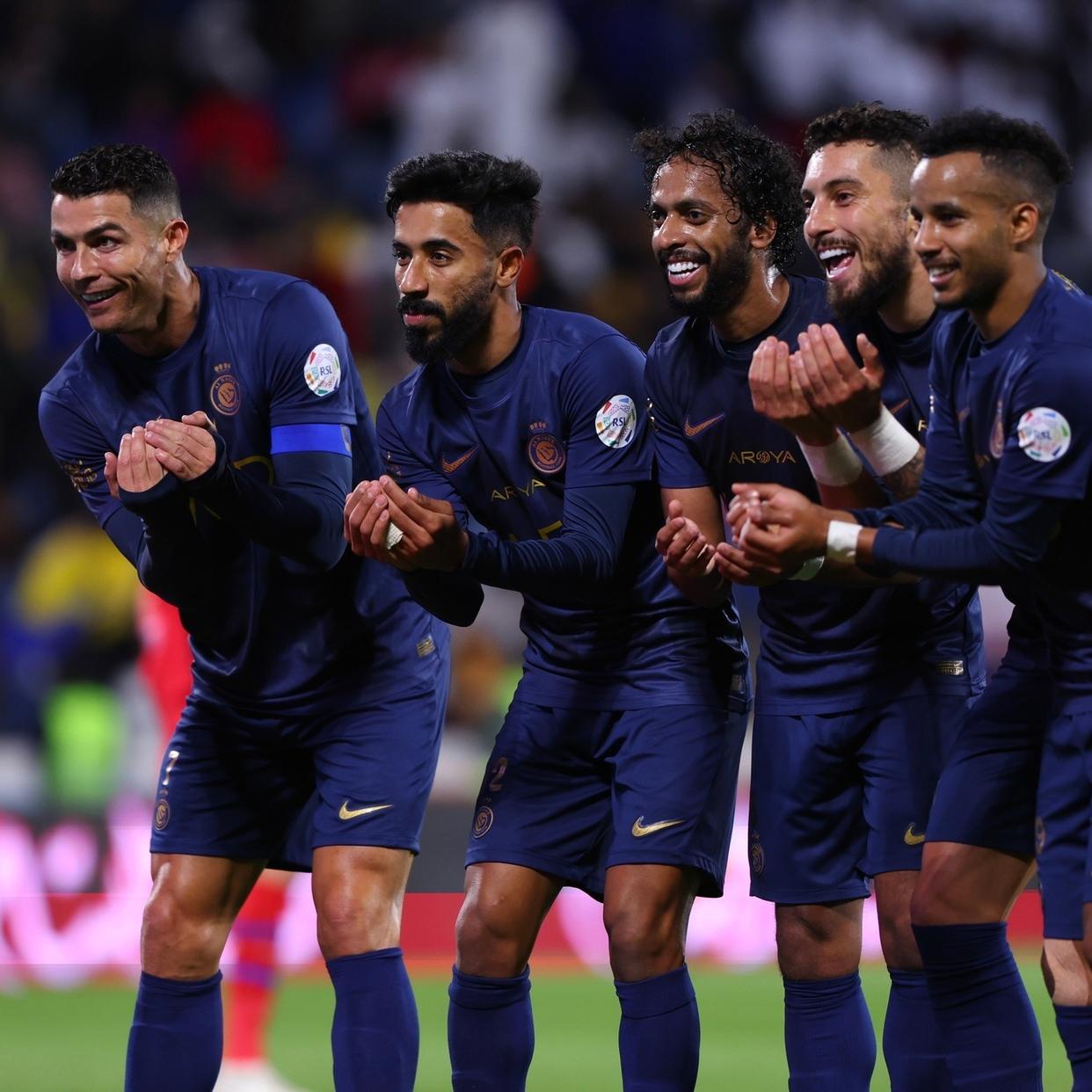 包含沙特球队欧冠客场盛大发挥，上演精彩逆转战役的词条