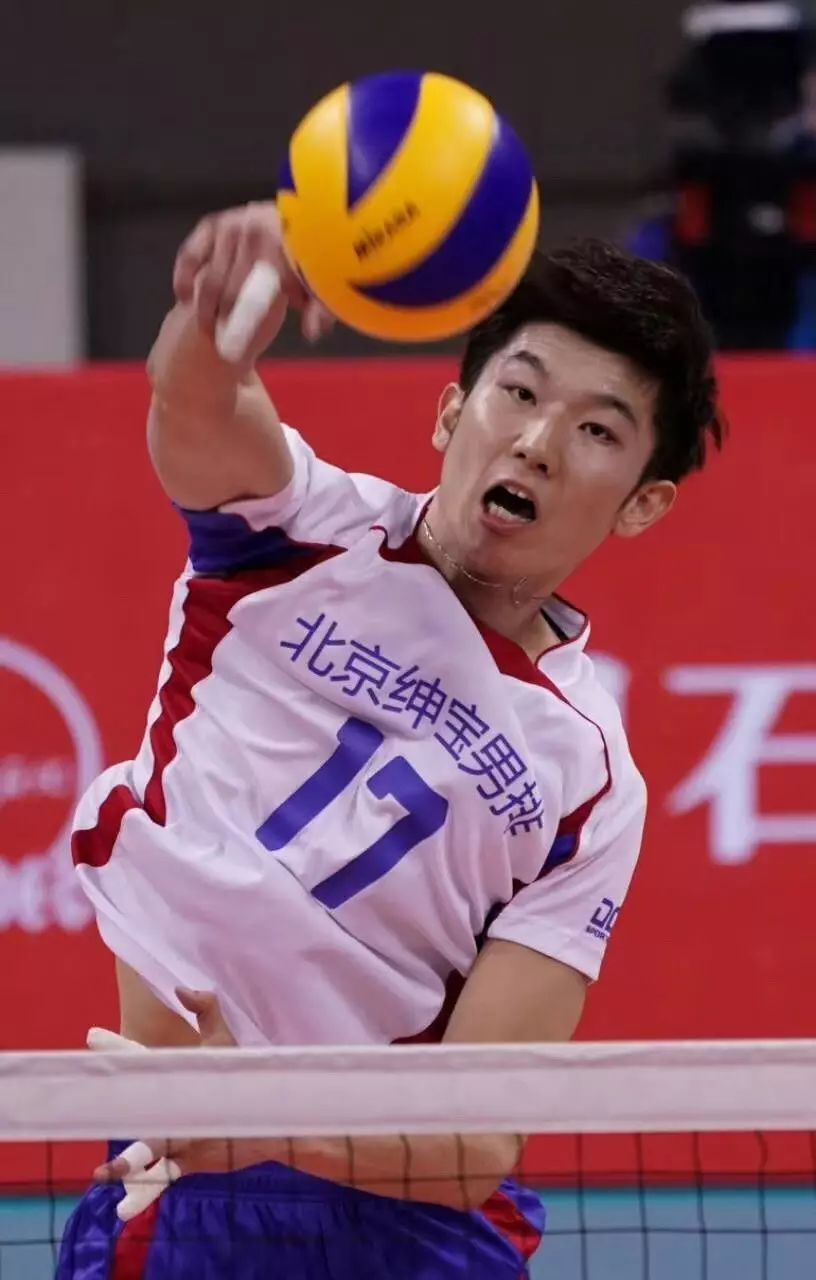 东京俱乐部在比赛中奋勇拼搏 东京俱乐部在比赛中奋勇拼搏