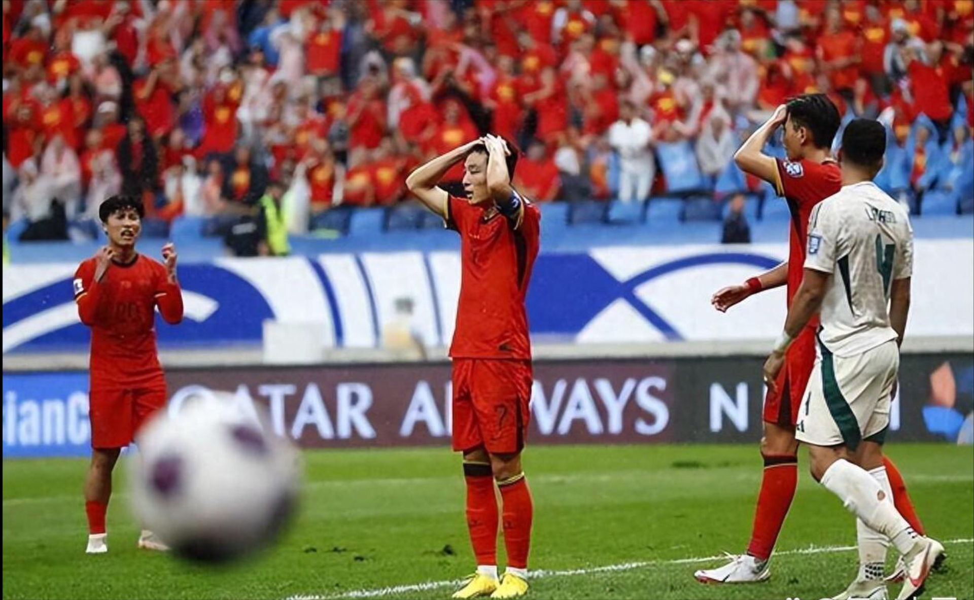 菲律宾球员赴欧洲参加训练,追逐足球梦 菲律宾球员赴欧洲参加训练,追逐足球梦