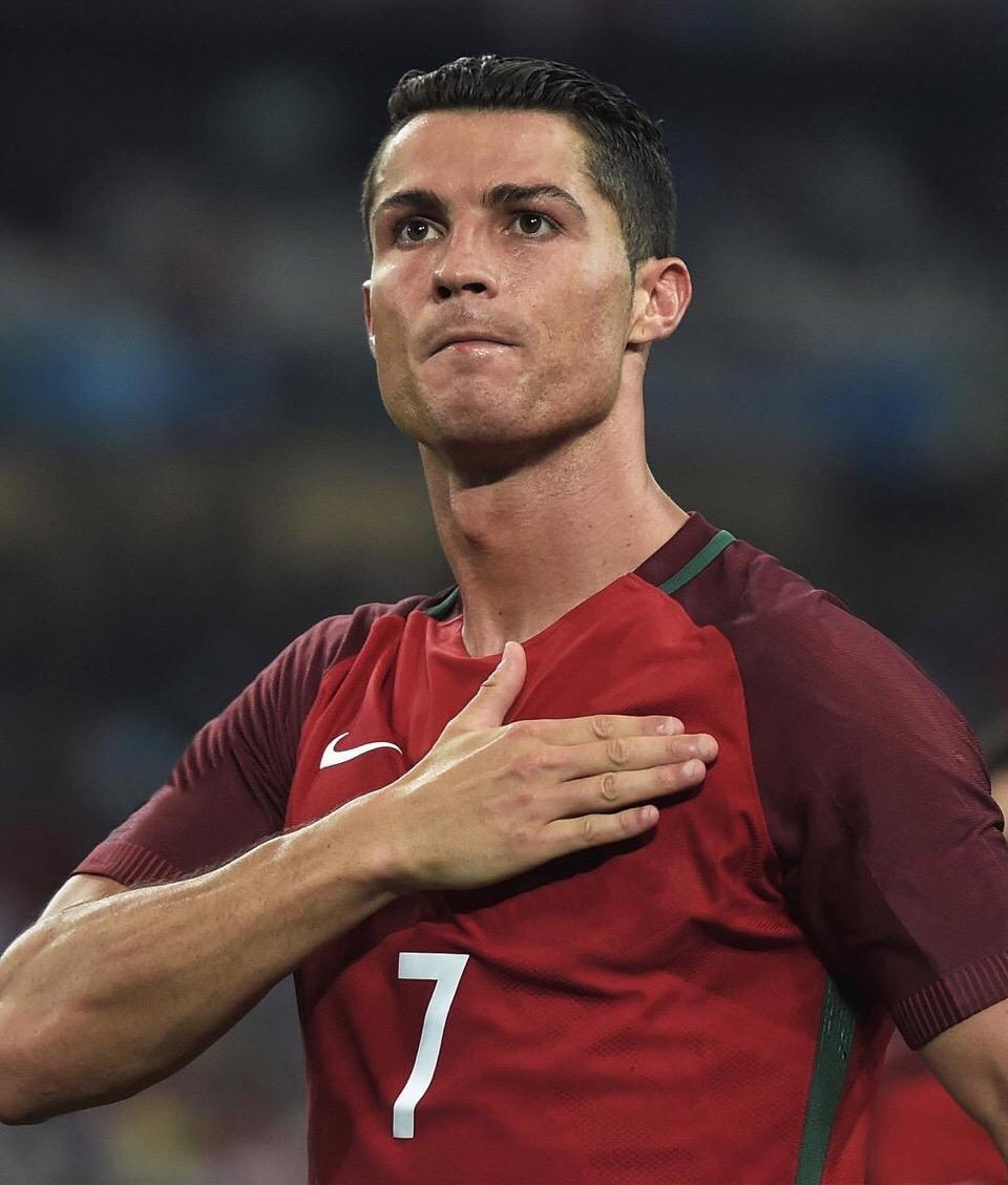 包含沙特劲旅再胜一场，实力雄厚晋级的词条