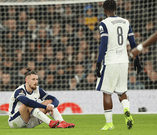 热刺后防线连续失误,带来球队防守困扰的简单介绍 热刺后防线连续失误,带来球队防守困扰的简单介绍