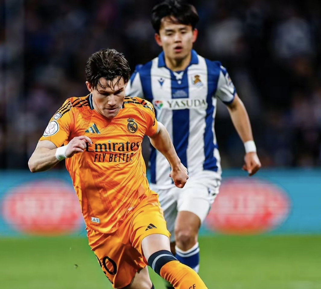 包含皇家马德里客场战胜对手，保持领先优势的词条