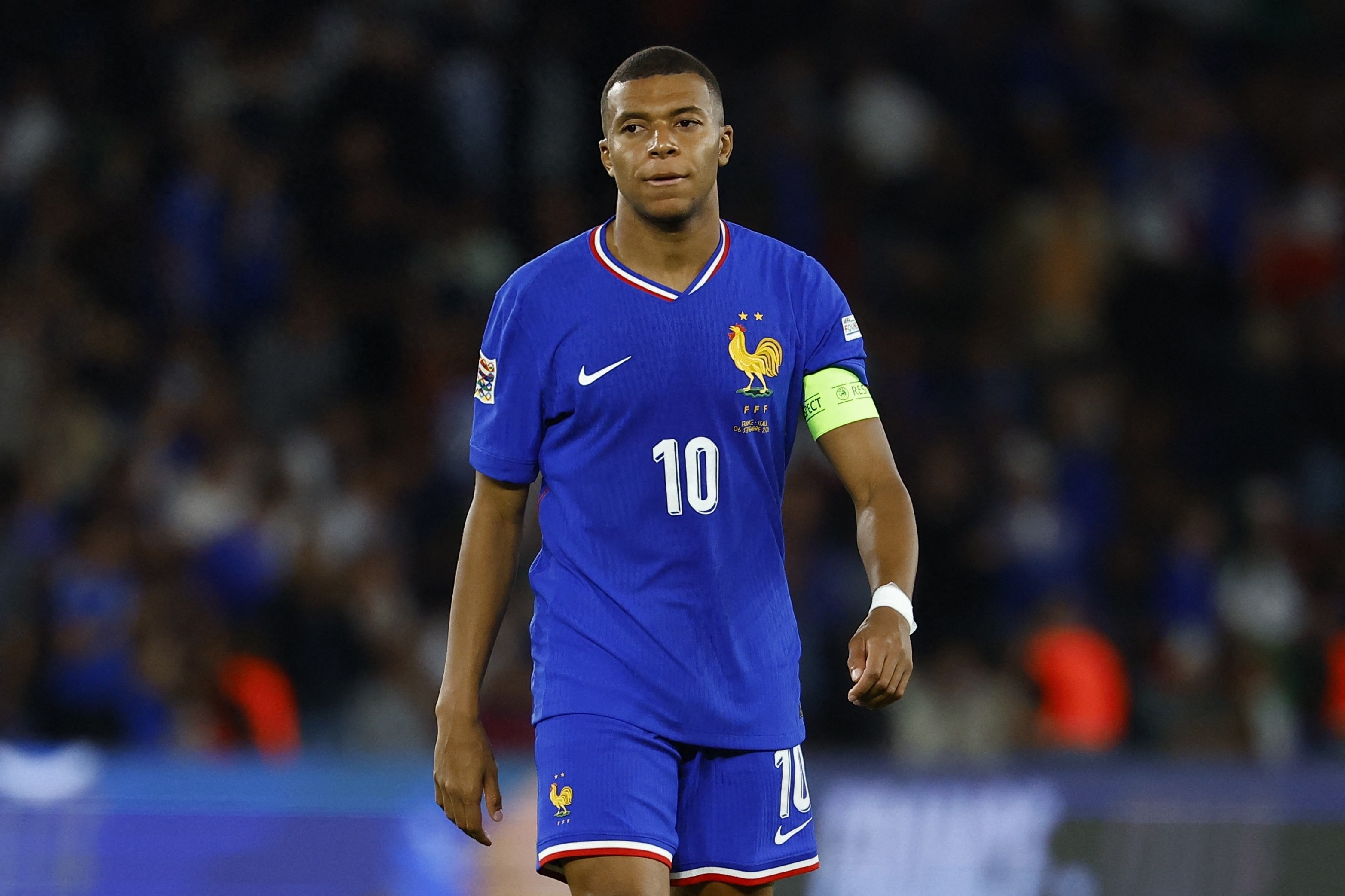 包含马赛绝杀法国，阿尔瓦雷斯关键制胜的词条