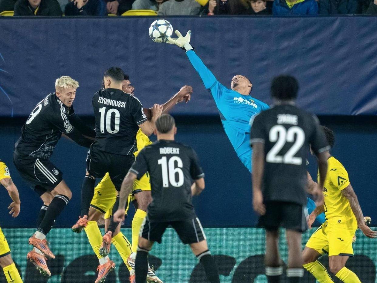 关于比利亚雷亚尔客场被逆转，遗憾失分的信息