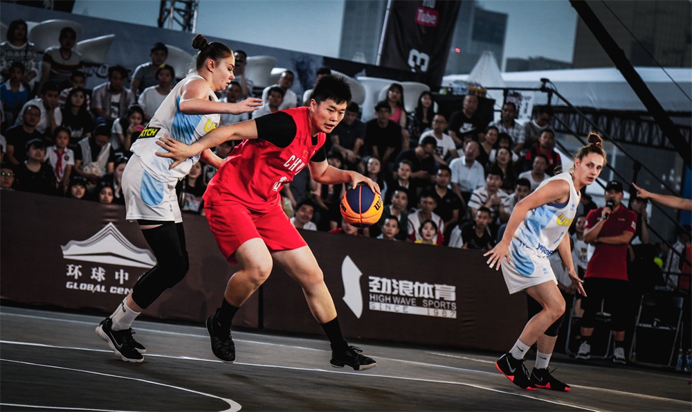 包含运动风云再起，比赛现场激动人心的词条