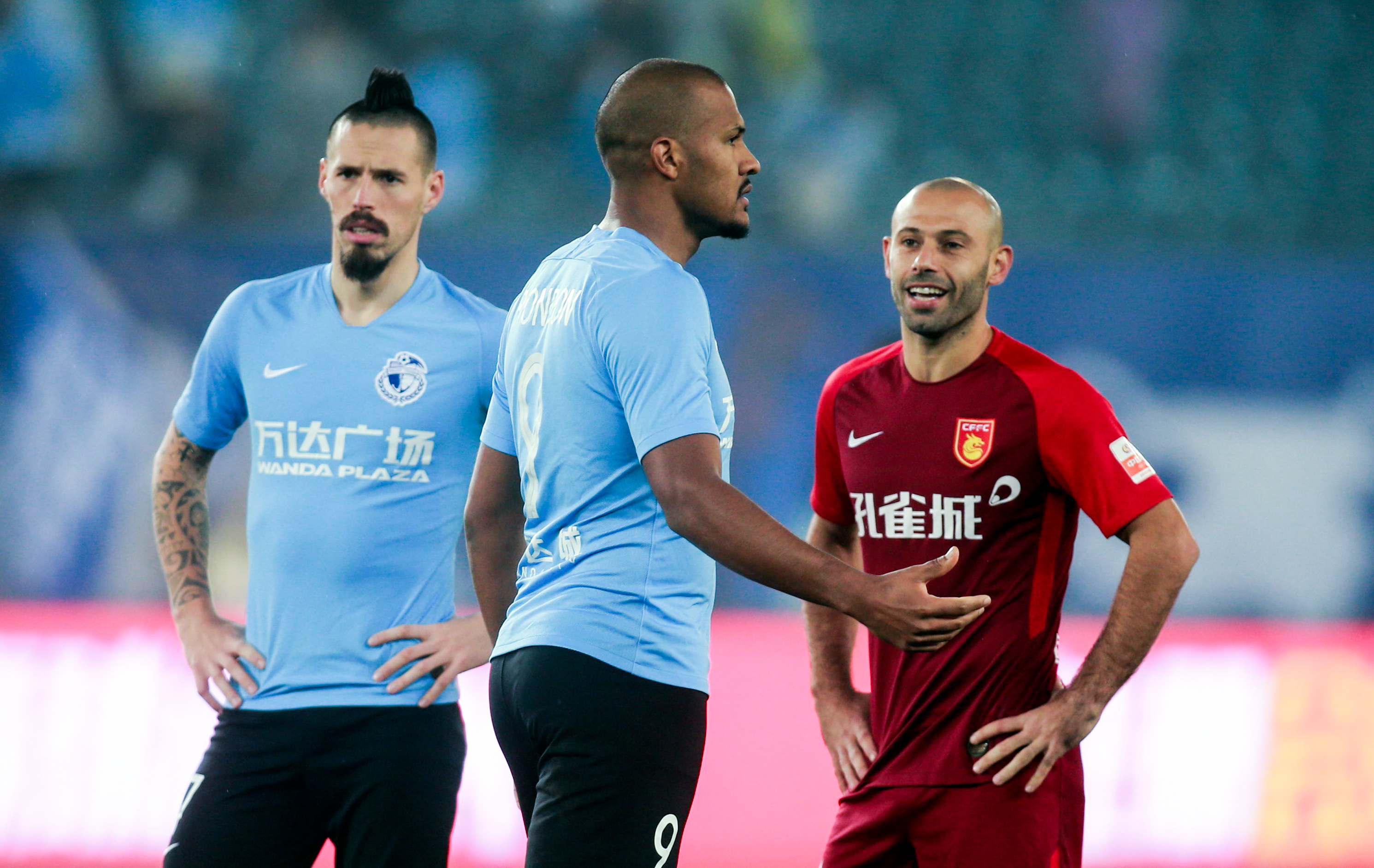 关于大连人队内人员调整赢得好评的信息