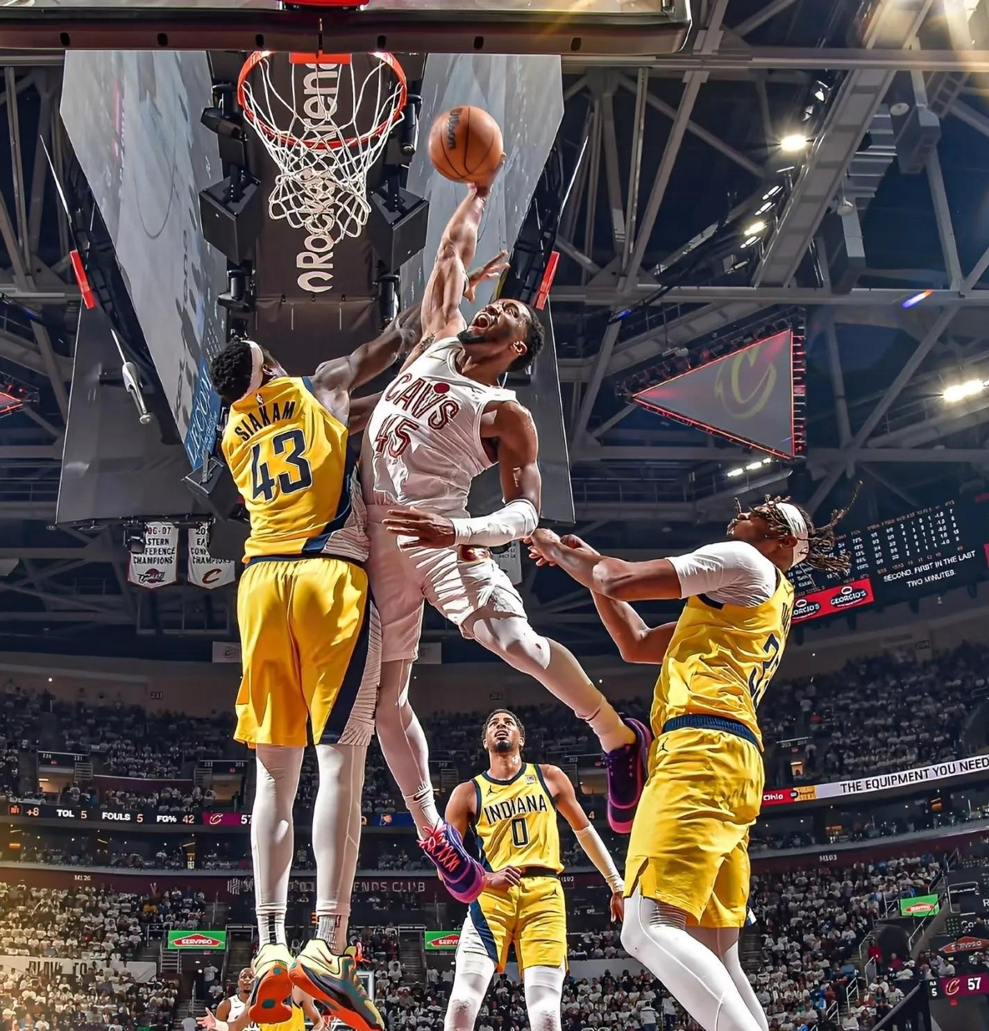 关于步行者绝杀独行侠，德罗赞统治全场的信息