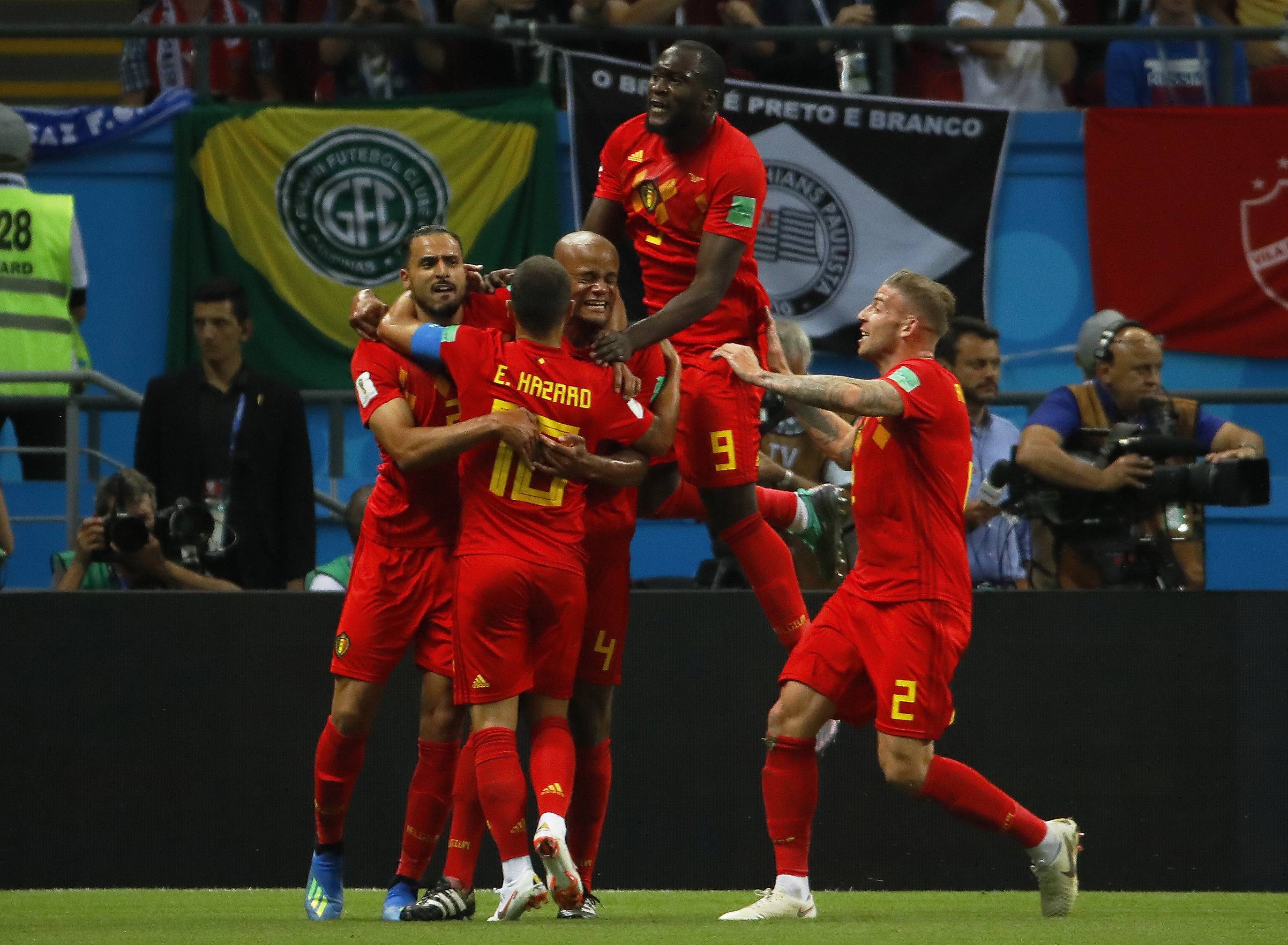 欧洲杯预选赛胜负悬念,球迷陷入紧张气氛 欧洲杯预选赛胜负悬念,球迷陷入紧张气氛