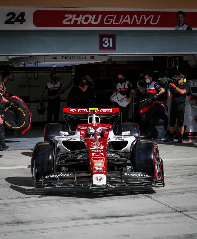 哈斯车队力克法拉利，周冠宇高光表现的简单介绍