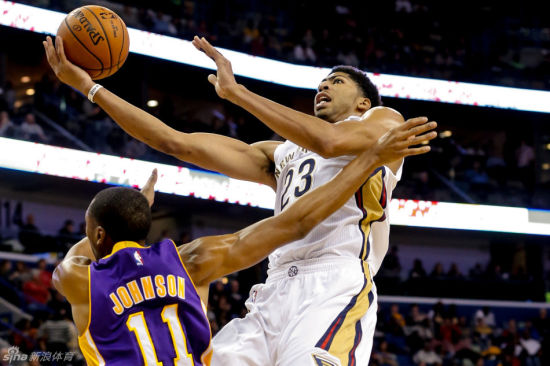 包含深圳队翻盘掘金，浓眉哥统治全场的词条