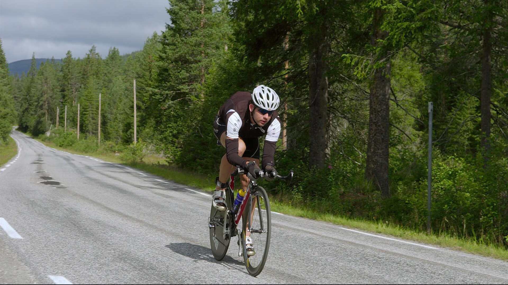 太阳节奏掌控快船，哈登化身关键先生，一场战术与意志的较量