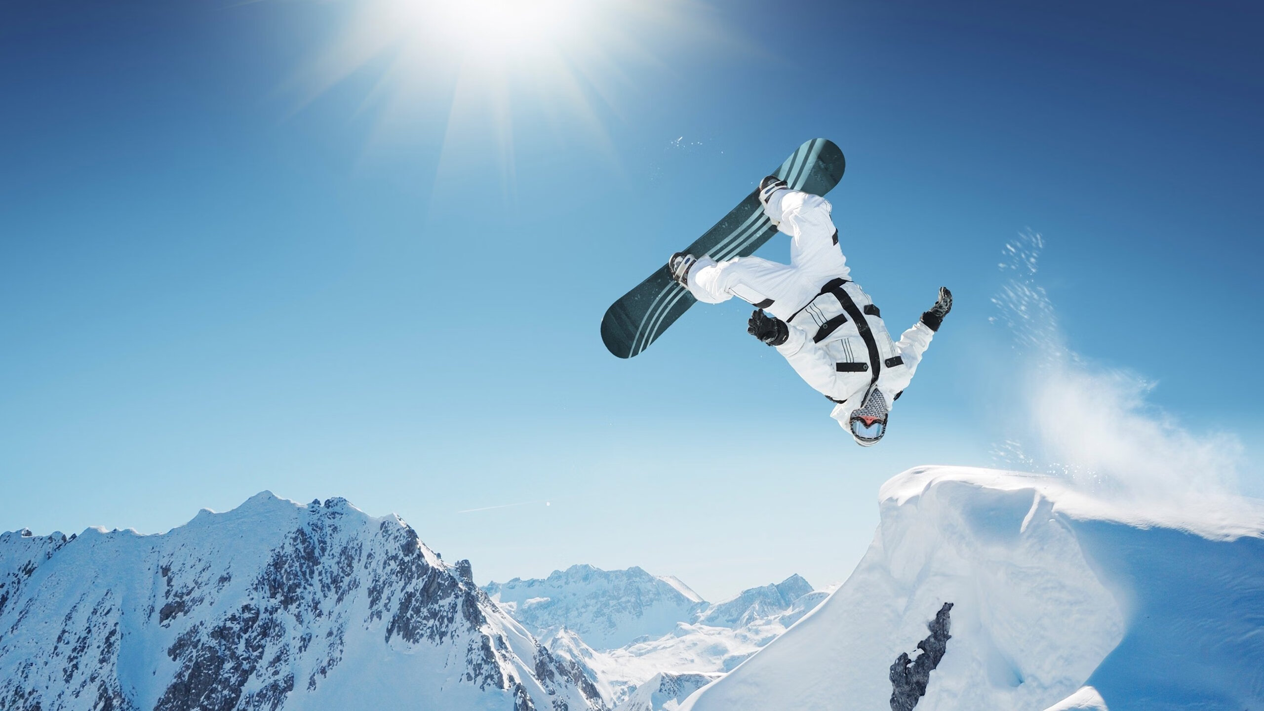 杰伦格林爆发如利刃出鞘，辽宁队一波流带走广东队，卫冕冠军展露獠牙