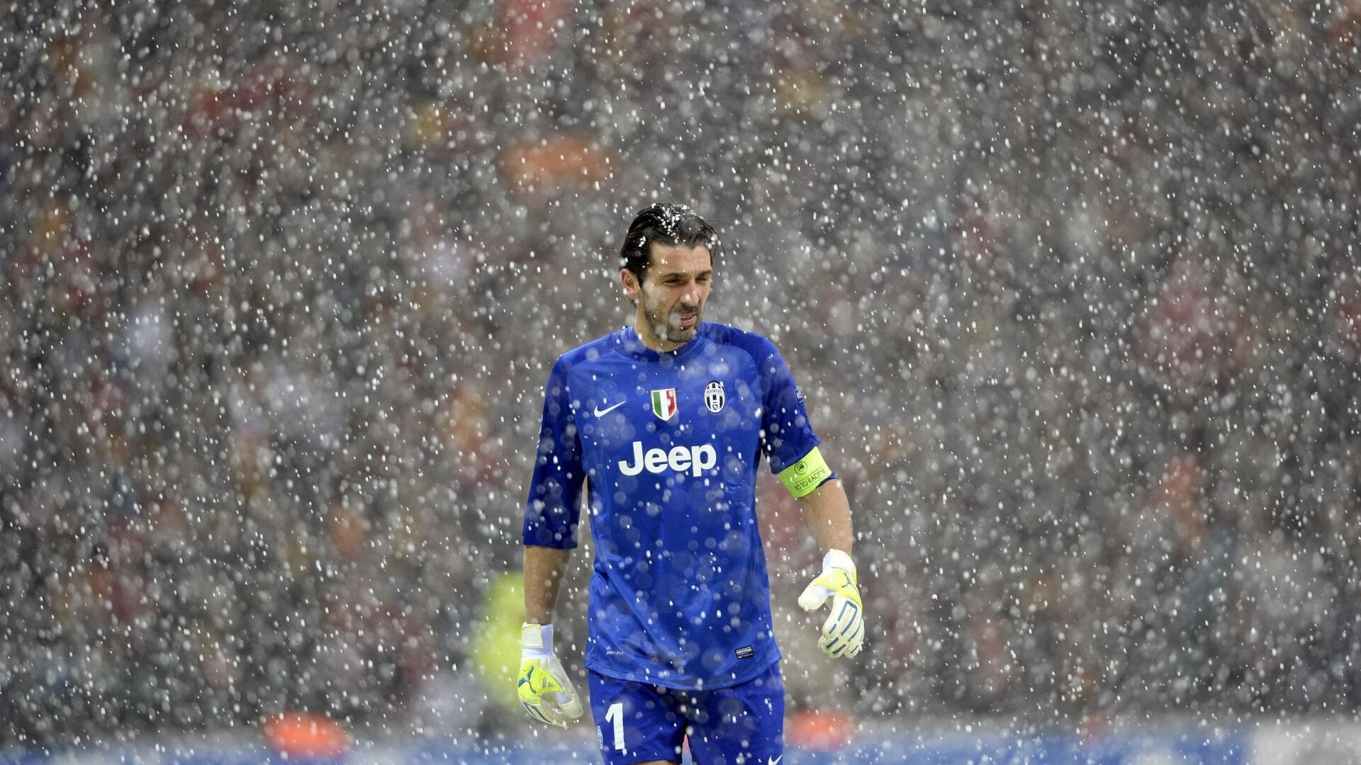 街道狂飙与绿茵终章，当F1引擎轰鸣遇见哥伦比亚的绝杀